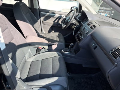 Volkswagen Touran 1.6 TDI DSG Comfortline (10)