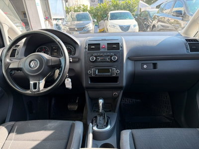 Volkswagen Touran 1.6 TDI DSG Comfortline (13)