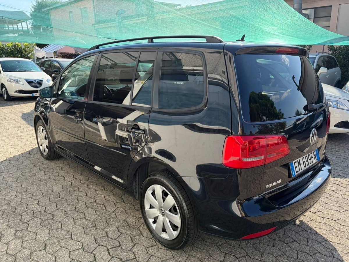 Volkswagen Touran 1.6 TDI DSG Comfortline (6)
