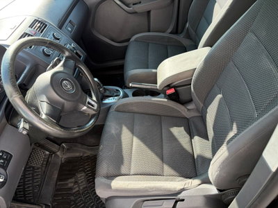 Volkswagen Touran 1.6 TDI DSG Comfortline (7)