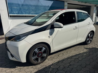 Toyota Aygo 1.0 VVT-i 69 CV 5 porte x-cite TSS usata