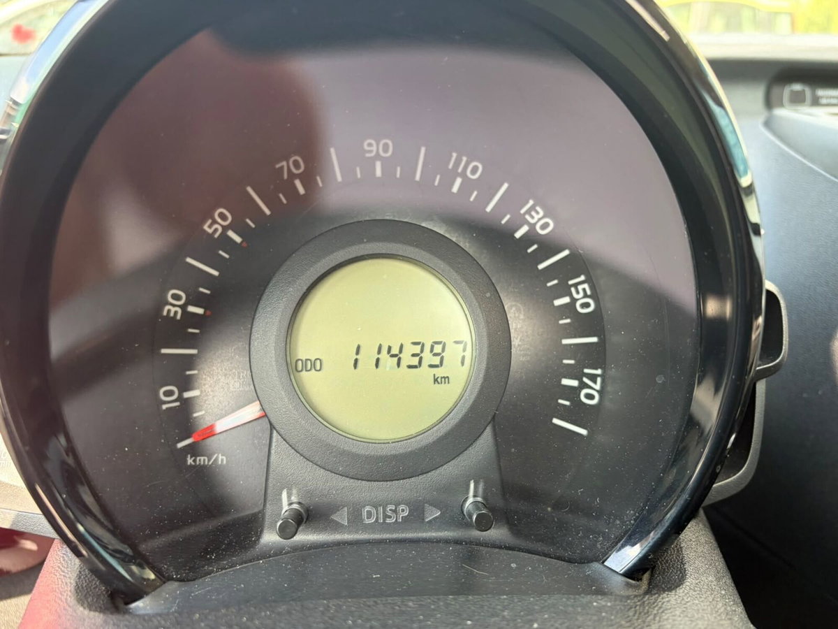 Toyota Aygo 1.0 VVT-i 69 CV 5 porte x-cite TSS (13)