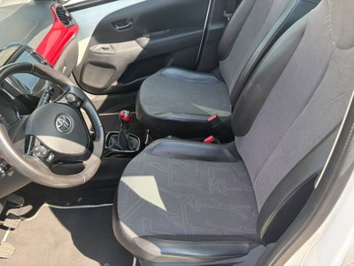 Toyota Aygo 1.0 VVT-i 69 CV 5 porte x-cite TSS (6)