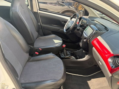 Toyota Aygo 1.0 VVT-i 69 CV 5 porte x-cite TSS (9)