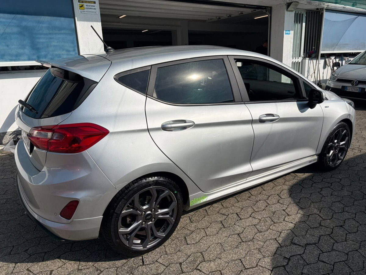 Ford Fiesta 1.1 85 CV 5 porte ST-Line (4)