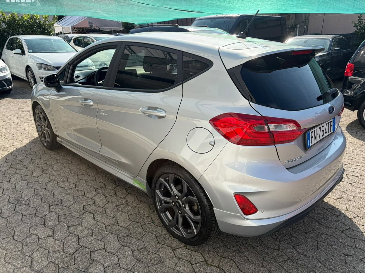 Ford Fiesta 1.1 85 CV 5 porte ST-Line (6)