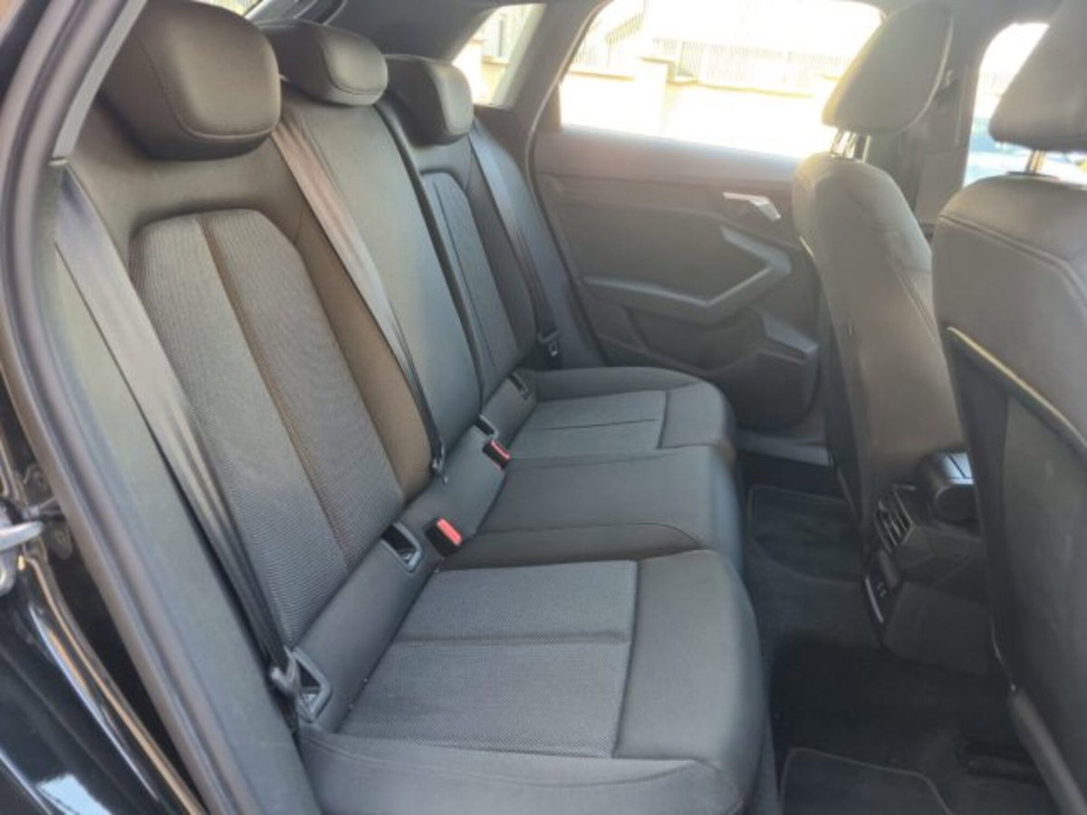 Audi A3 Sedan 30 TFSI S tronic Business (12)