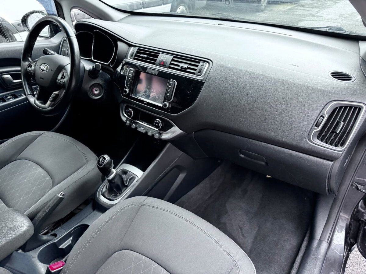 Kia Rio 1.1 CRDi 5p. Cool (11)