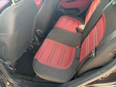 Fiat Punto Evo 1.4 5 porte Active Natural Power (9)