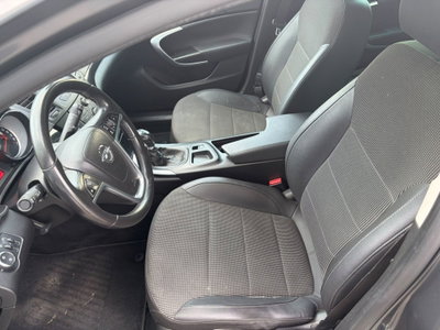 Opel Insignia Station Wagon CDTI 160CV Sports Cosmo (7)