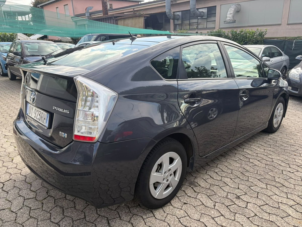 Toyota Prius 1.8 Executive (4)