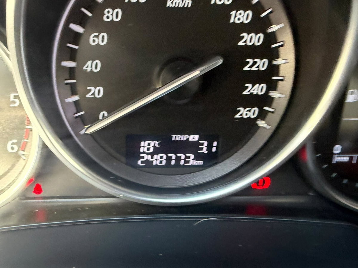 Mazda CX-5 2.2L Skyactiv-D 175CV 4WD Exceed (14)