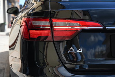 Audi A4 Avant 35 TDI/163 CV S tronic Business Advanced (13)