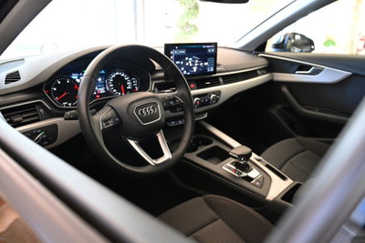 Audi A4 Avant 35 TDI/163 CV S tronic Business Advanced (2)