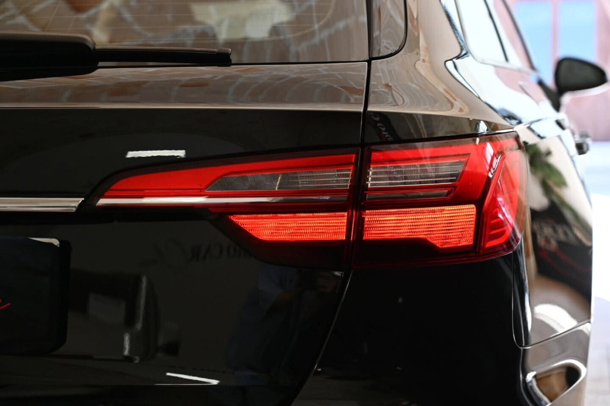 Audi A4 Avant 35 TDI/163 CV S tronic Business Advanced (5)