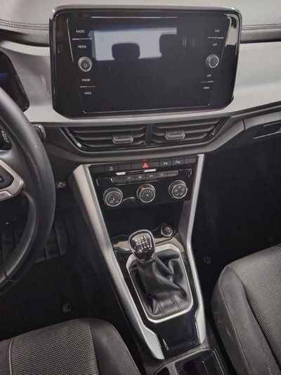 Volkswagen T-Roc 1.0 TSI Life (9)