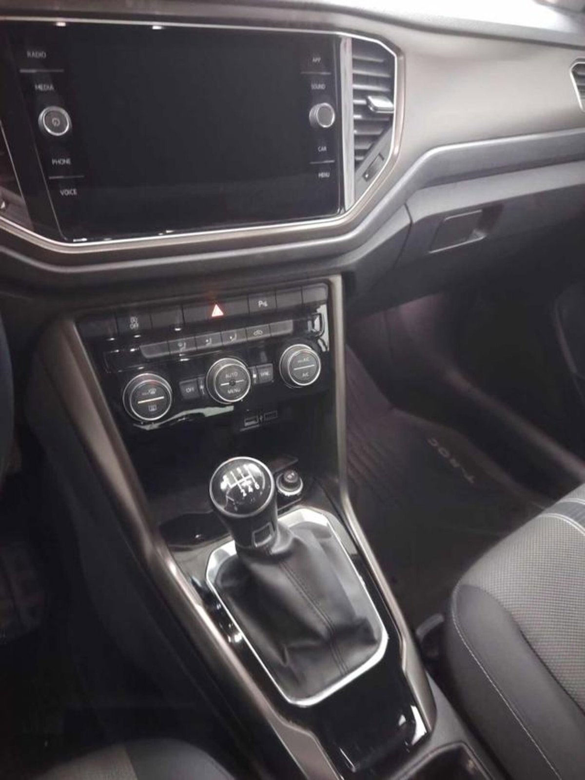 Volkswagen T-Roc 1.0 TSI 115 CV Style BlueMotion Technology (8)