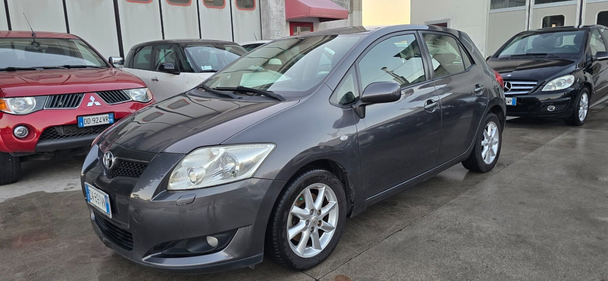 Toyota Auris 2.0 D-4D DPF 5 porte Sol