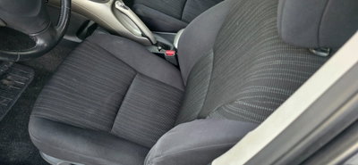 Toyota Auris 2.0 D-4D DPF 5 porte Sol (12)