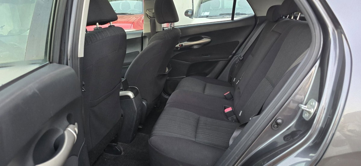 Toyota Auris 2.0 D-4D DPF 5 porte Sol (15)