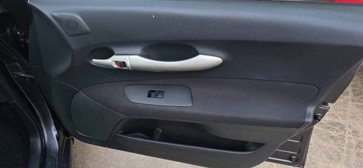 Toyota Auris 2.0 D-4D DPF 5 porte Sol (17)