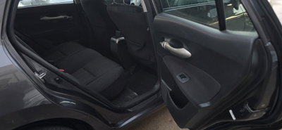 Toyota Auris 2.0 D-4D DPF 5 porte Sol (20)