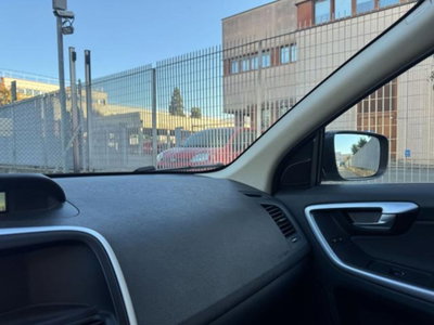 Volvo XC60 2.4 D 175 CV FWD DRIVe Kinetic (13)