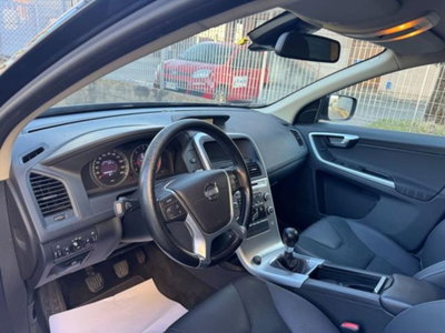 Volvo XC60 2.4 D 175 CV FWD DRIVe Kinetic (6)