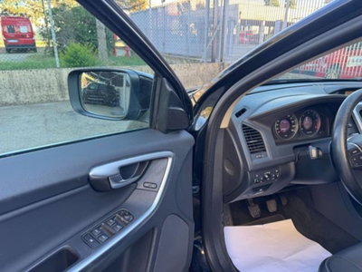 Volvo XC60 2.4 D 175 CV FWD DRIVe Kinetic (7)