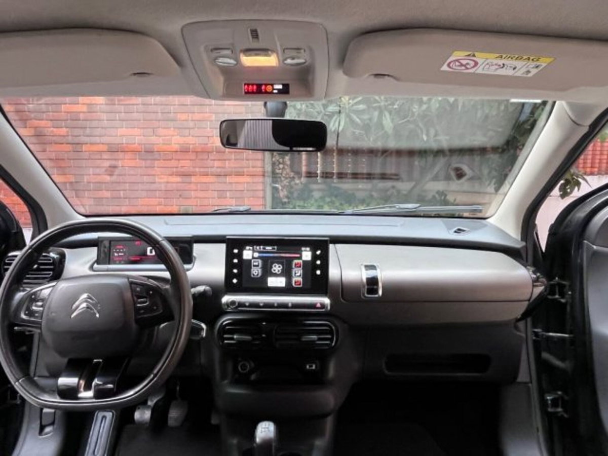 Citroen C4 Cactus BlueHDi 100 Feel (14)