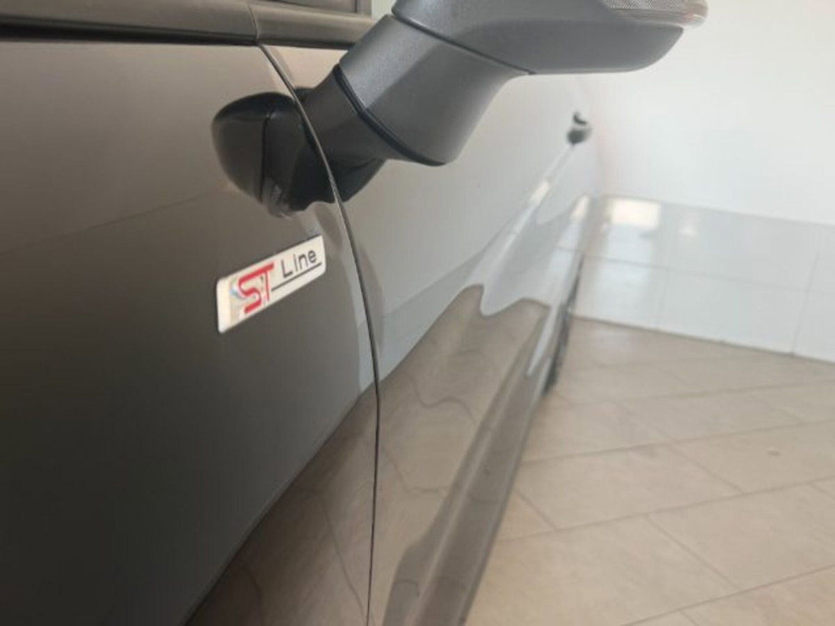 Ford Fiesta 1.1 85 CV 3 porte ST-Line (7)