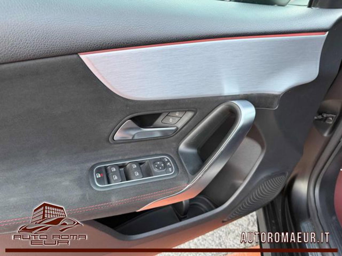 Mercedes-Benz Classe A 180 d AMG Line Premium Plus auto (11)