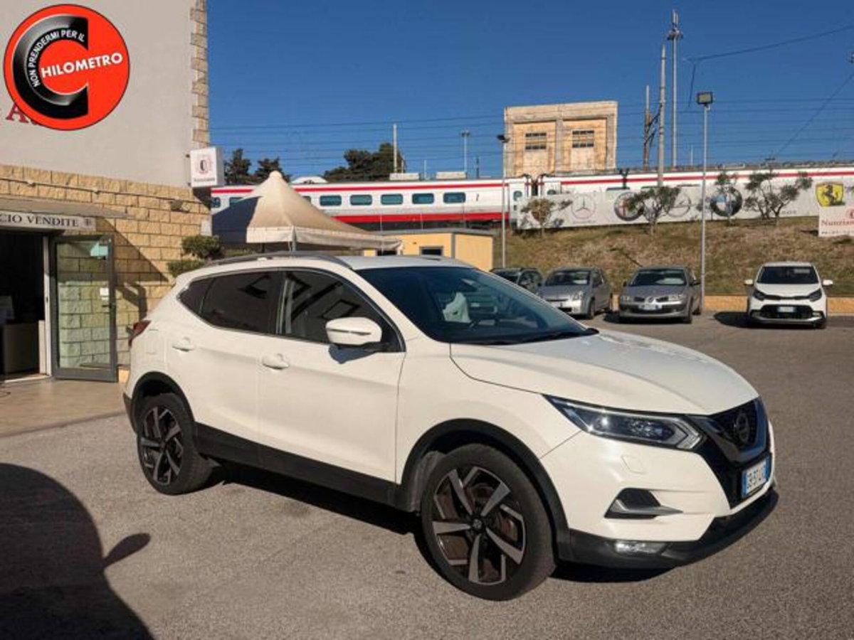 Nissan Qashqai 1.3 DIG-T 140 CV Tekna (3)