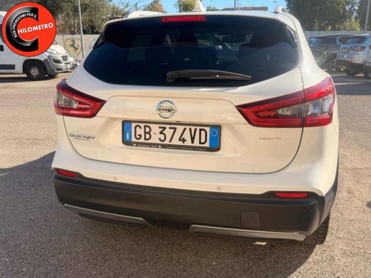Nissan Qashqai 1.3 DIG-T 140 CV Tekna (4)