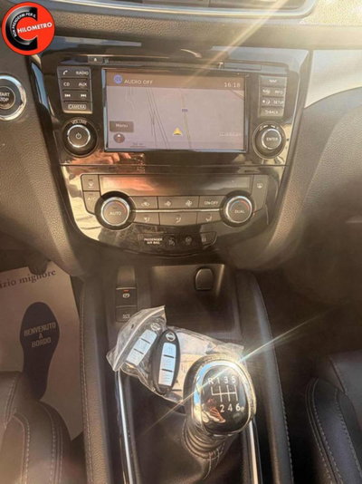 Nissan Qashqai 1.3 DIG-T 140 CV Tekna (8)