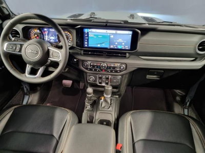 Jeep Wrangler Unlimited 2.0 Turbo Sahara (10)