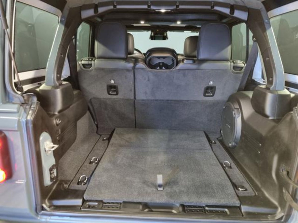 Jeep Wrangler Unlimited 2.0 Turbo Sahara (16)