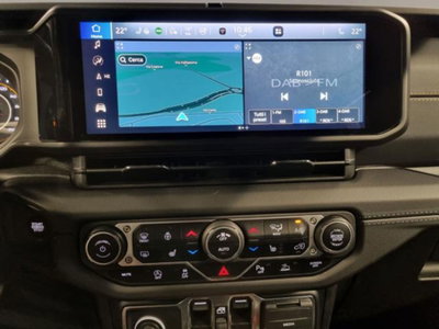 Jeep Wrangler Unlimited 2.0 Turbo Sahara (8)