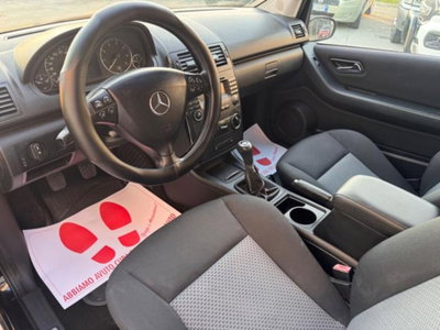 Mercedes-Benz Classe A 150 BlueEFFICIENCY Coupé Avantgarde (10)