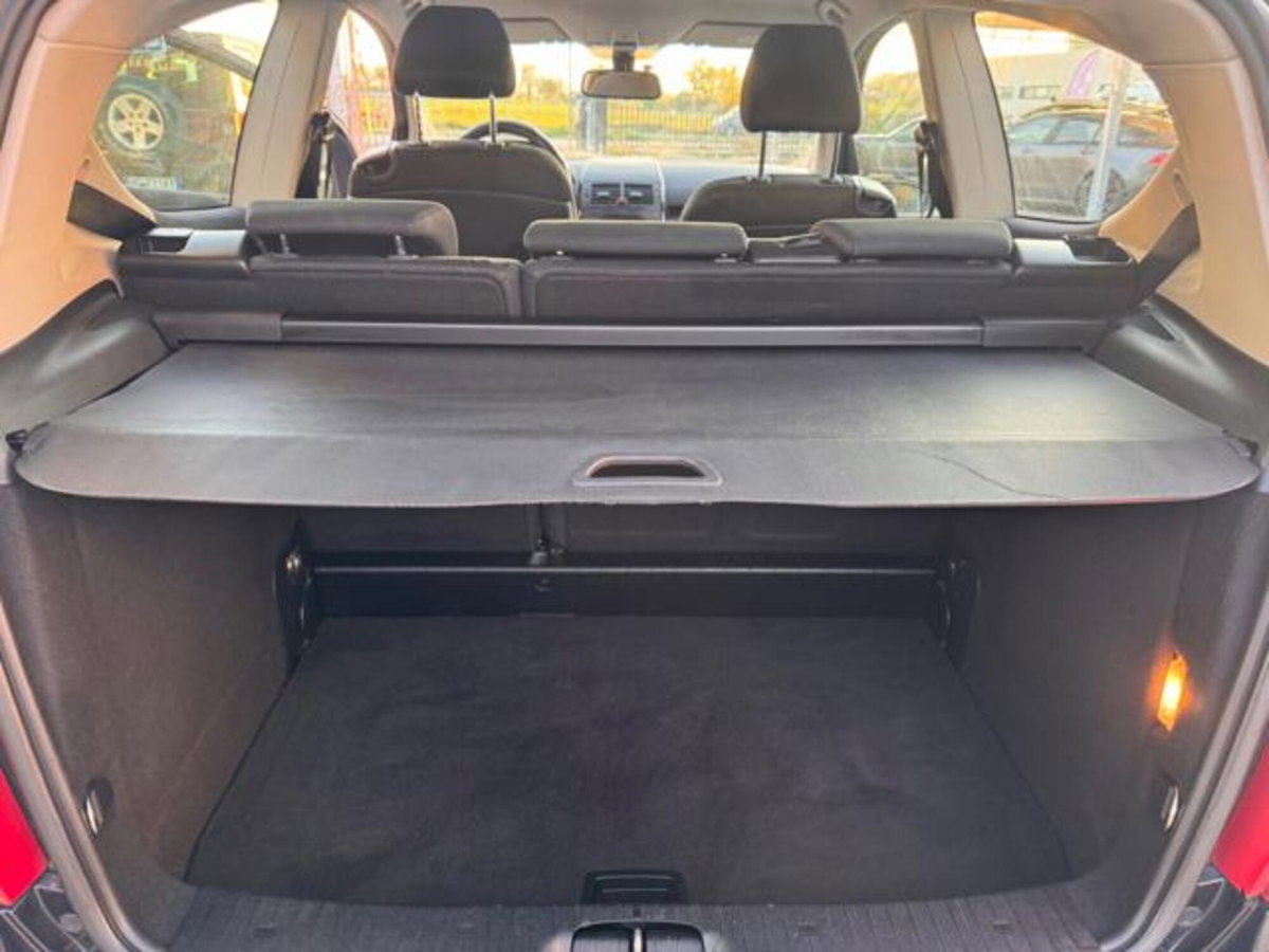 Mercedes-Benz Classe A 150 BlueEFFICIENCY Coupé Avantgarde (13)