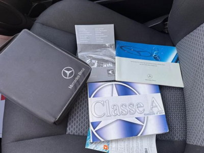 Mercedes-Benz Classe A 150 BlueEFFICIENCY Coupé Avantgarde (14)