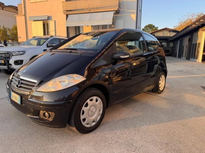 Mercedes-Benz Classe A 150 BlueEFFICIENCY Coupé Avantgarde (8)