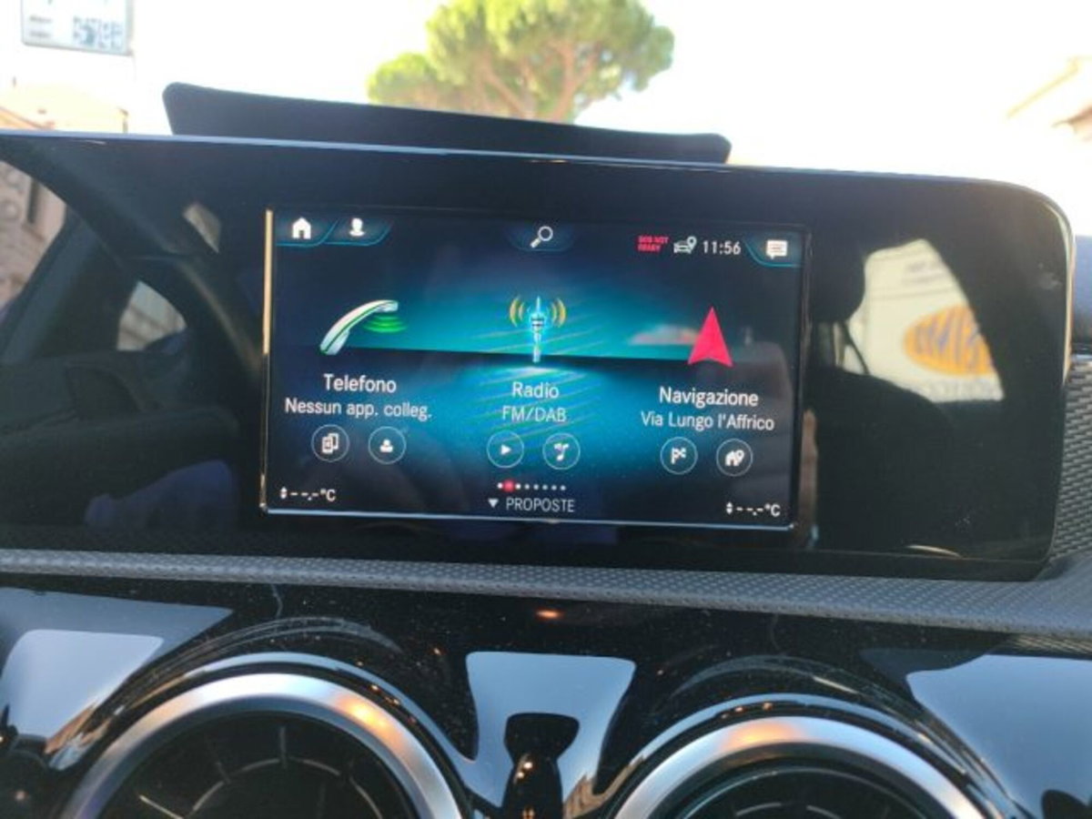 Mercedes-Benz Classe A 180 d Automatic Sport (10)