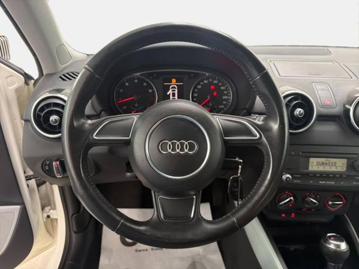 Audi A1 1.4 TFSI S tronic 119g Attraction (8)