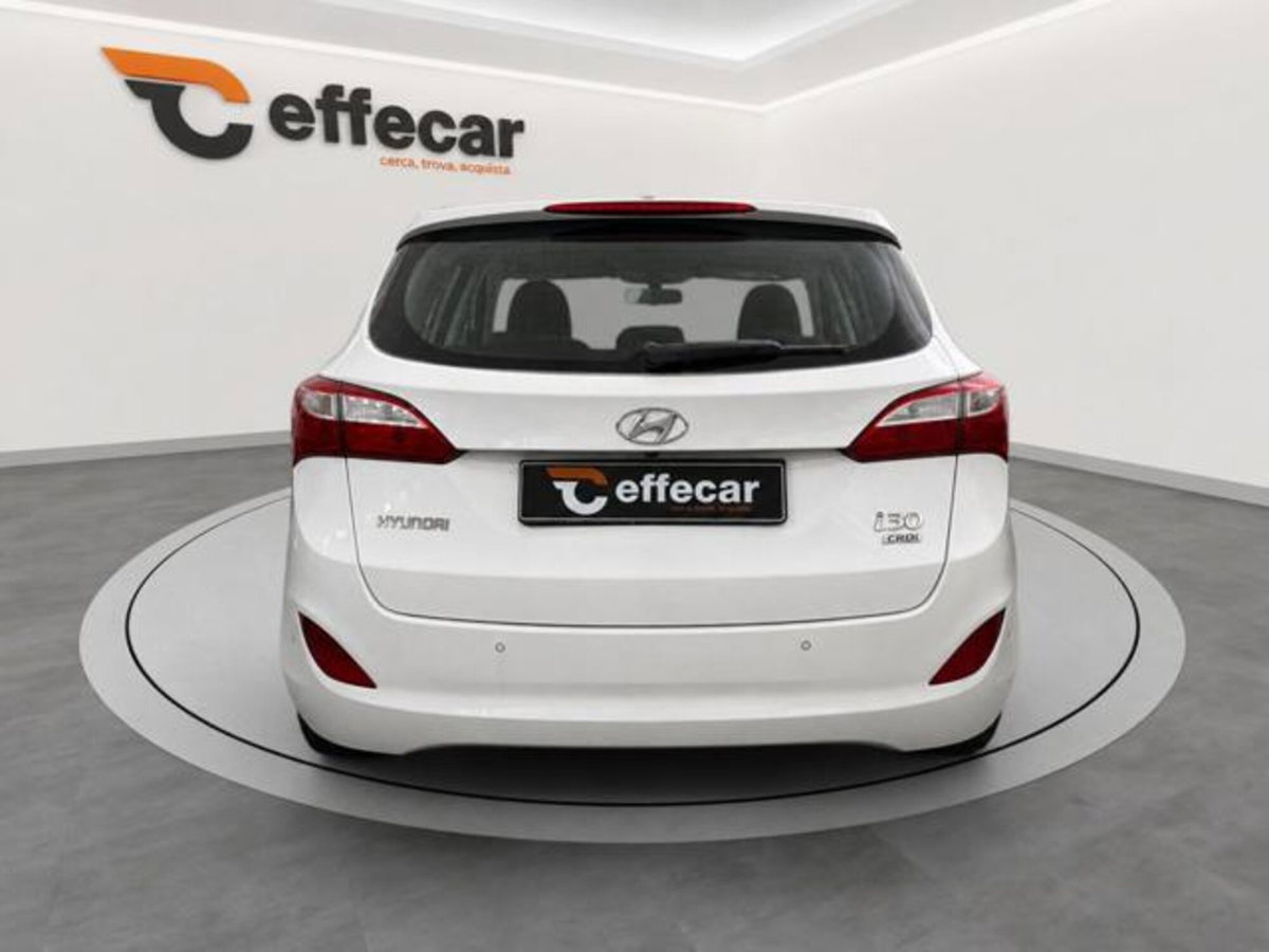 Hyundai i30 Station Wagon 1.6 CRDi Comfort (5)