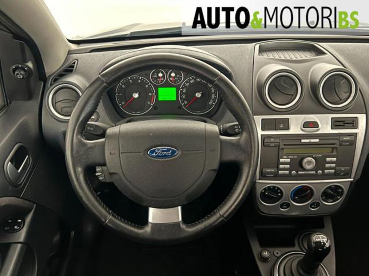 Ford Fiesta 1.4 16V aut. 5p. Ghia (10)