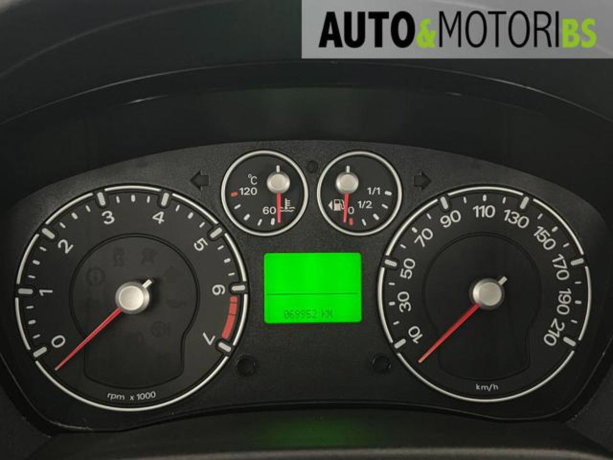 Ford Fiesta 1.4 16V aut. 5p. Ghia (12)