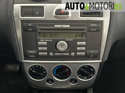 Ford Fiesta 1.4 16V aut. 5p. Ghia (14)