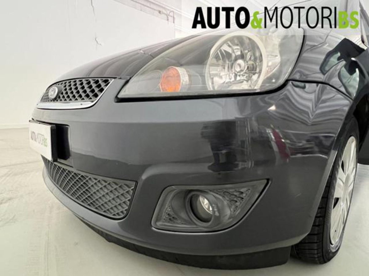 Ford Fiesta 1.4 16V aut. 5p. Ghia (16)