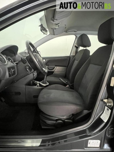 Ford Fiesta 1.4 16V aut. 5p. Ghia (9)
